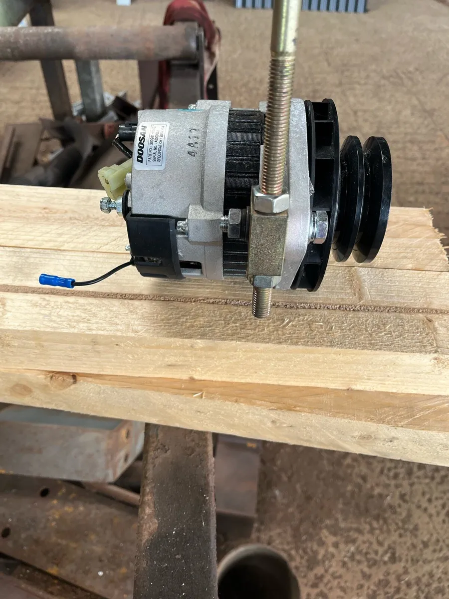 Doosan Alternator - Image 1