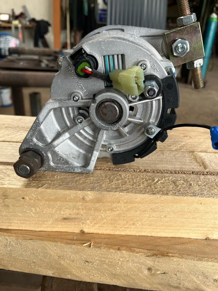 Doosan Alternator - Image 4
