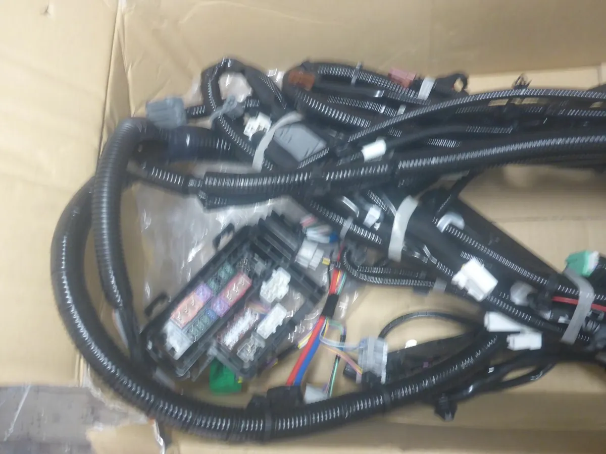 Nissan X trail engine harness - Image 2
