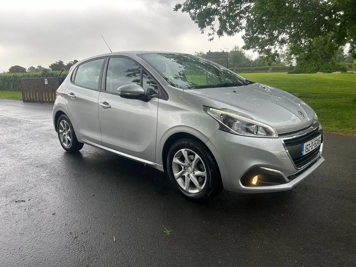 PEUGEOT 208 1.2 AUTOMATIC // IRISH CAR - Image 1