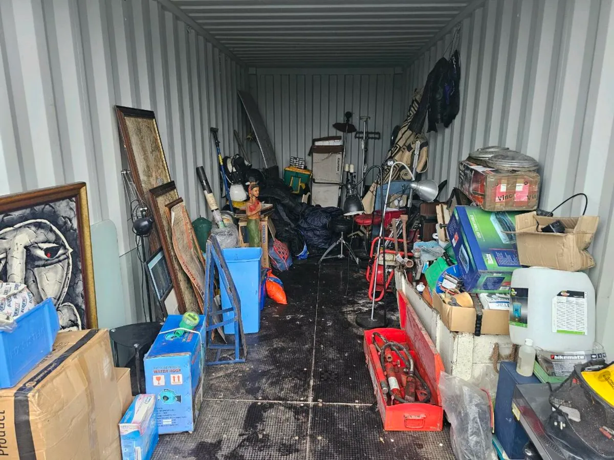 Storage locker contents - Image 1