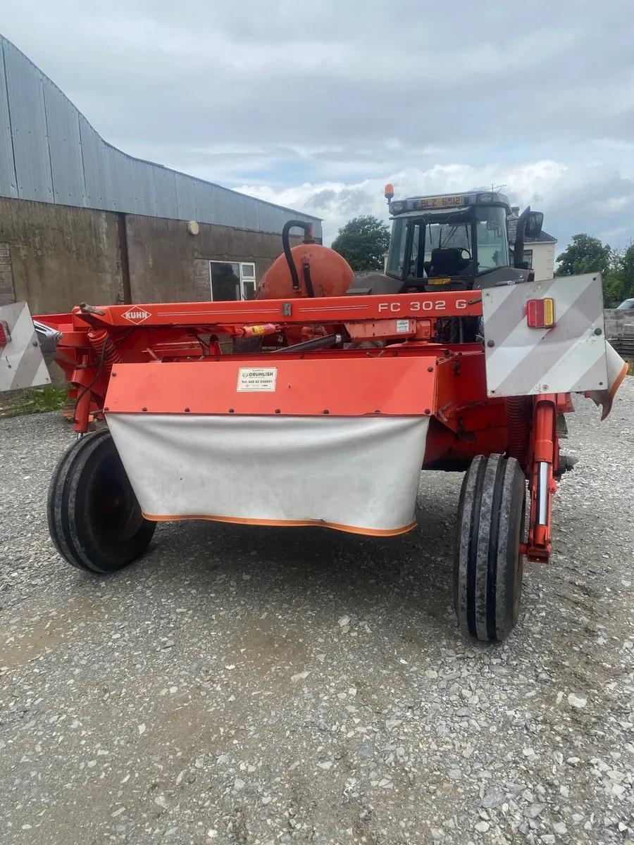 Kuhn 302  06  10 ft mower - Image 2