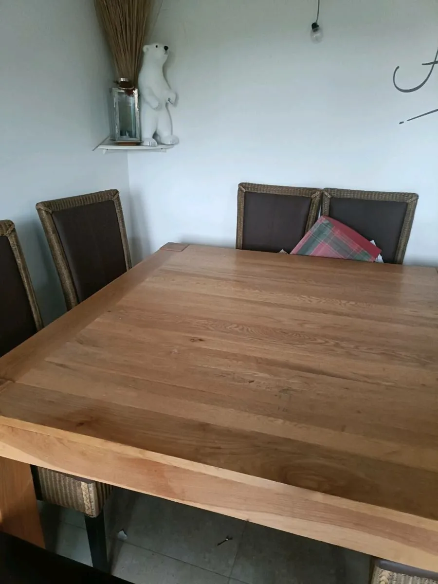Kitchen table/ dining table with chairs - Image 2