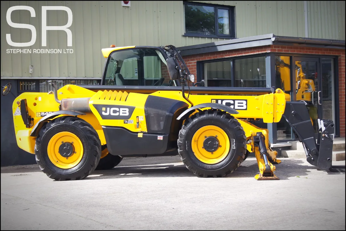 2017 JCB 540-140 - Image 2