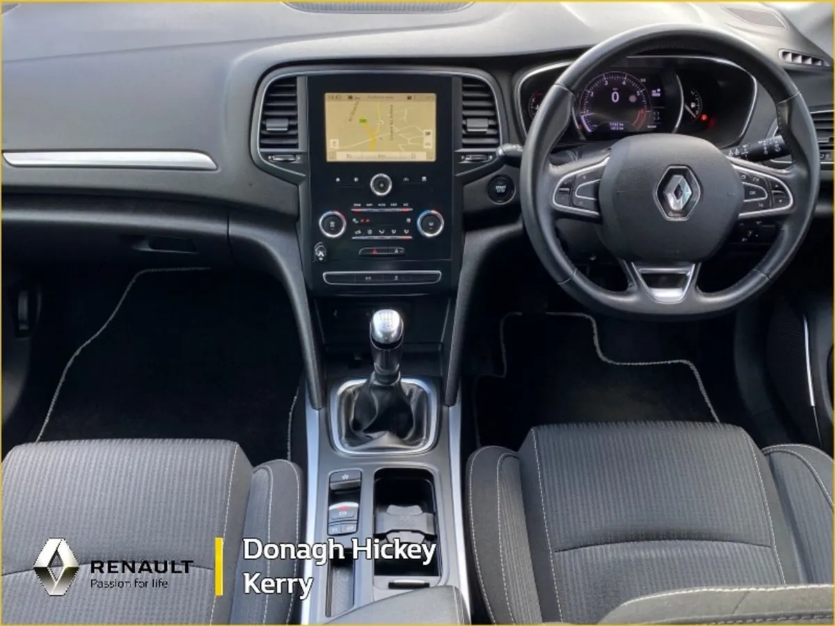Renault Megane 1.3tce 140 Iconic - Image 2
