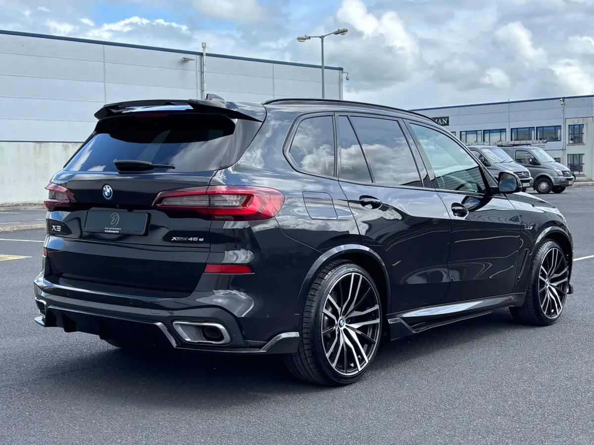 212 BMW X5 M Sport M Performance 45E - Image 2
