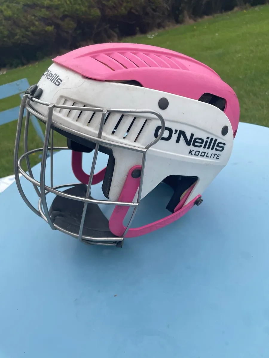 ONeills Girls Hurling Helmet - Image 1