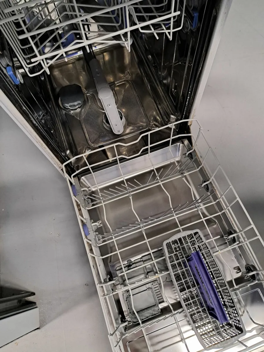Dishwasher, Slimline - Image 2