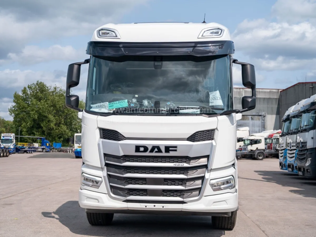 NEW UNREGISTERED 2025 DAF XD 450 8X2 - Image 2