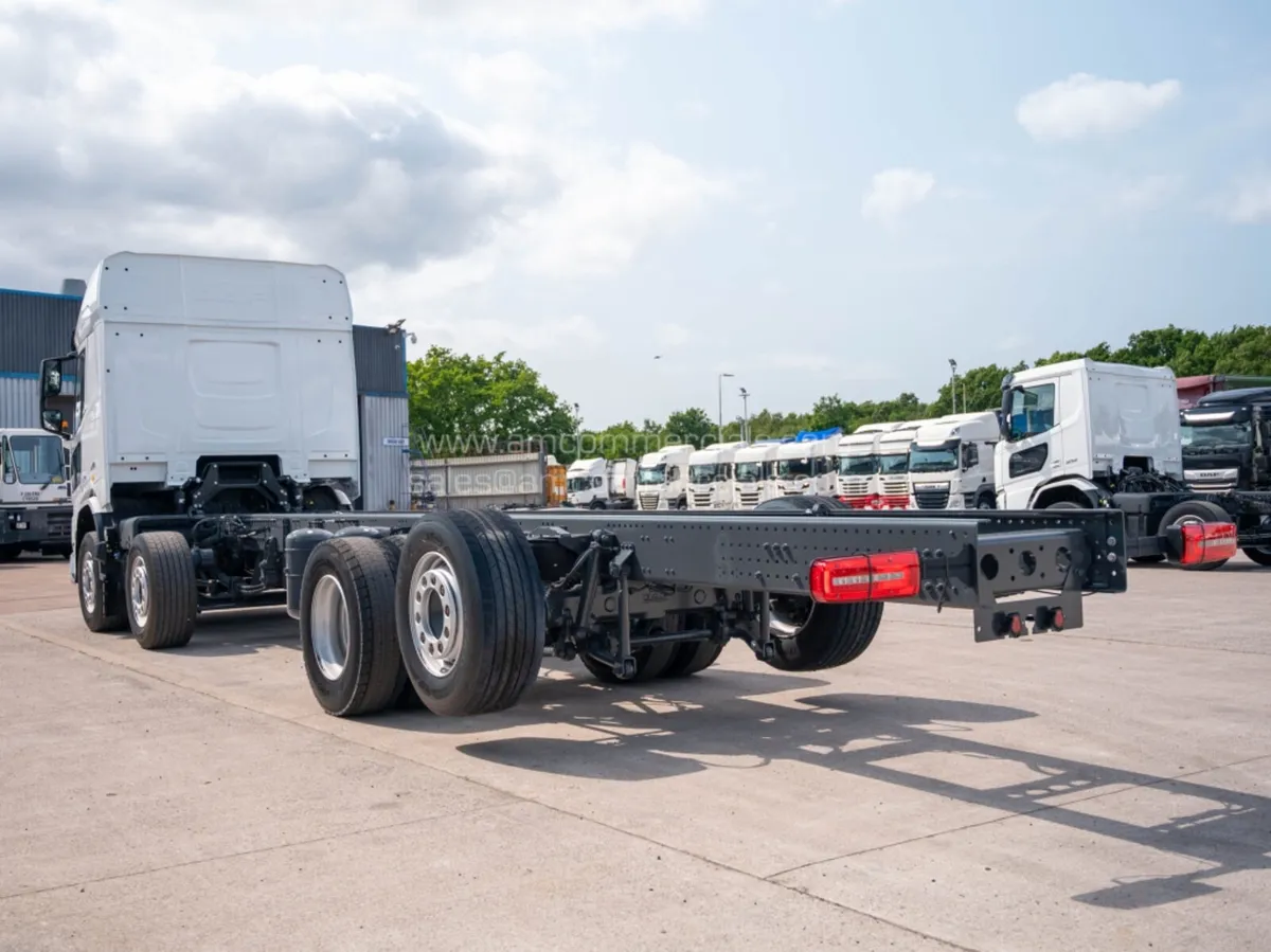 NEW UNREGISTERED 2025 DAF XD 450 8X2 - Image 4