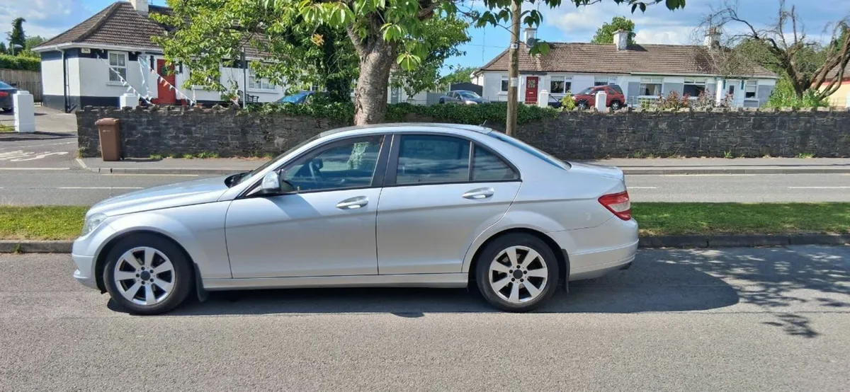 Mercedes-Benz C-Class 2009 - Image 4