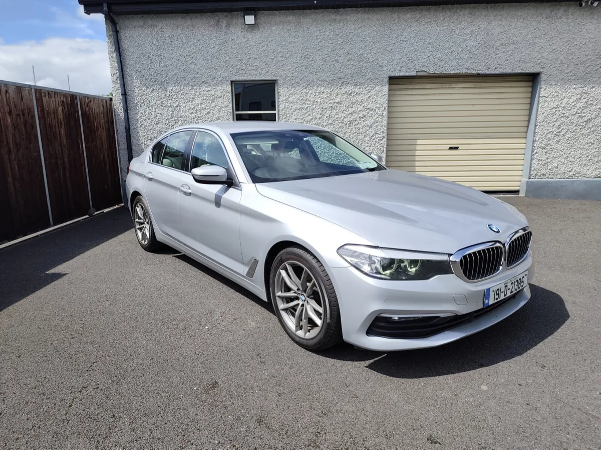BMW 520d se auto 2019 M sport alloys - Image 2