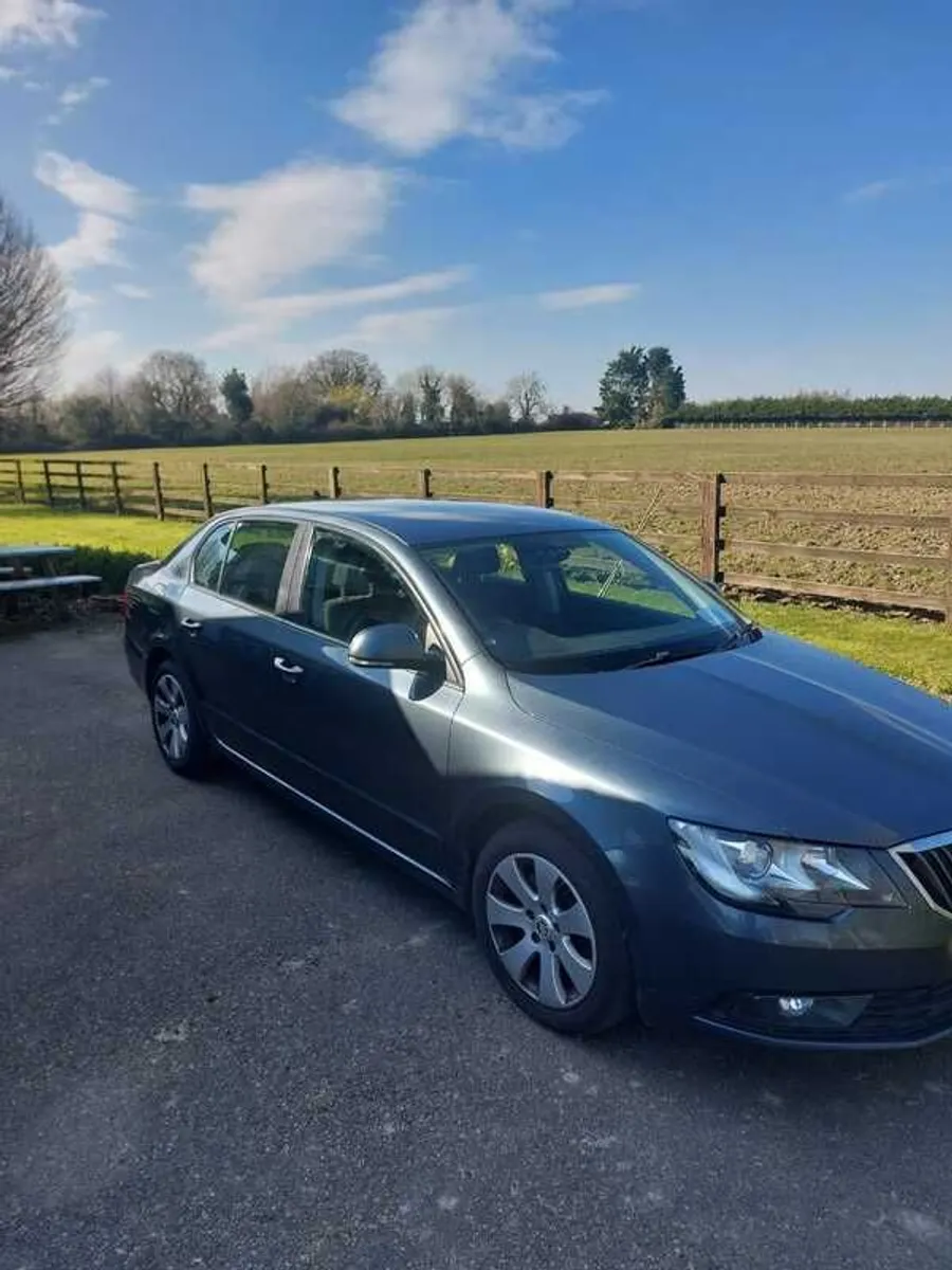 2014 Skoda Superb - Image 1