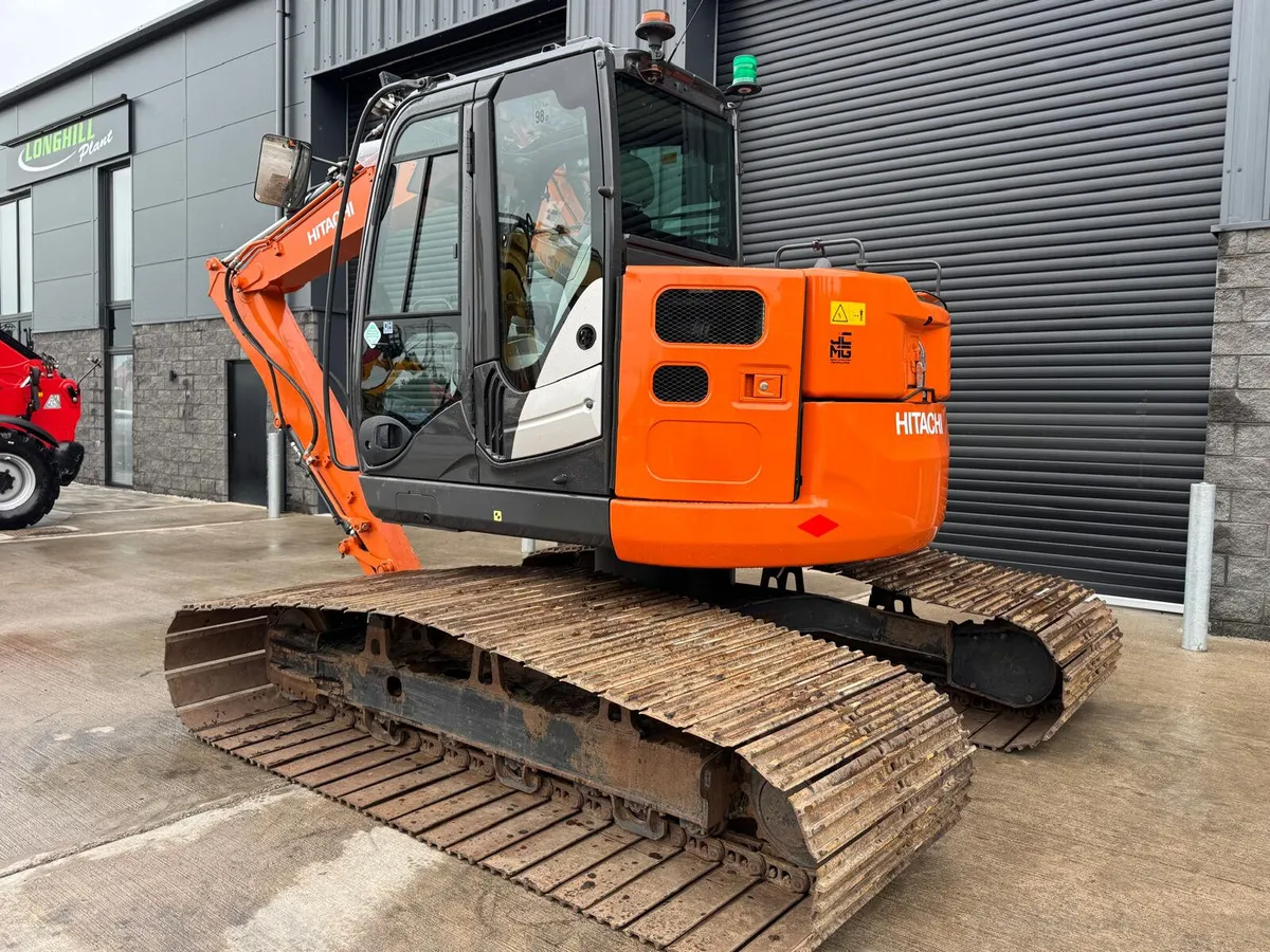 2022 Hitachi ZX85US-6 Bogmaster - Image 2