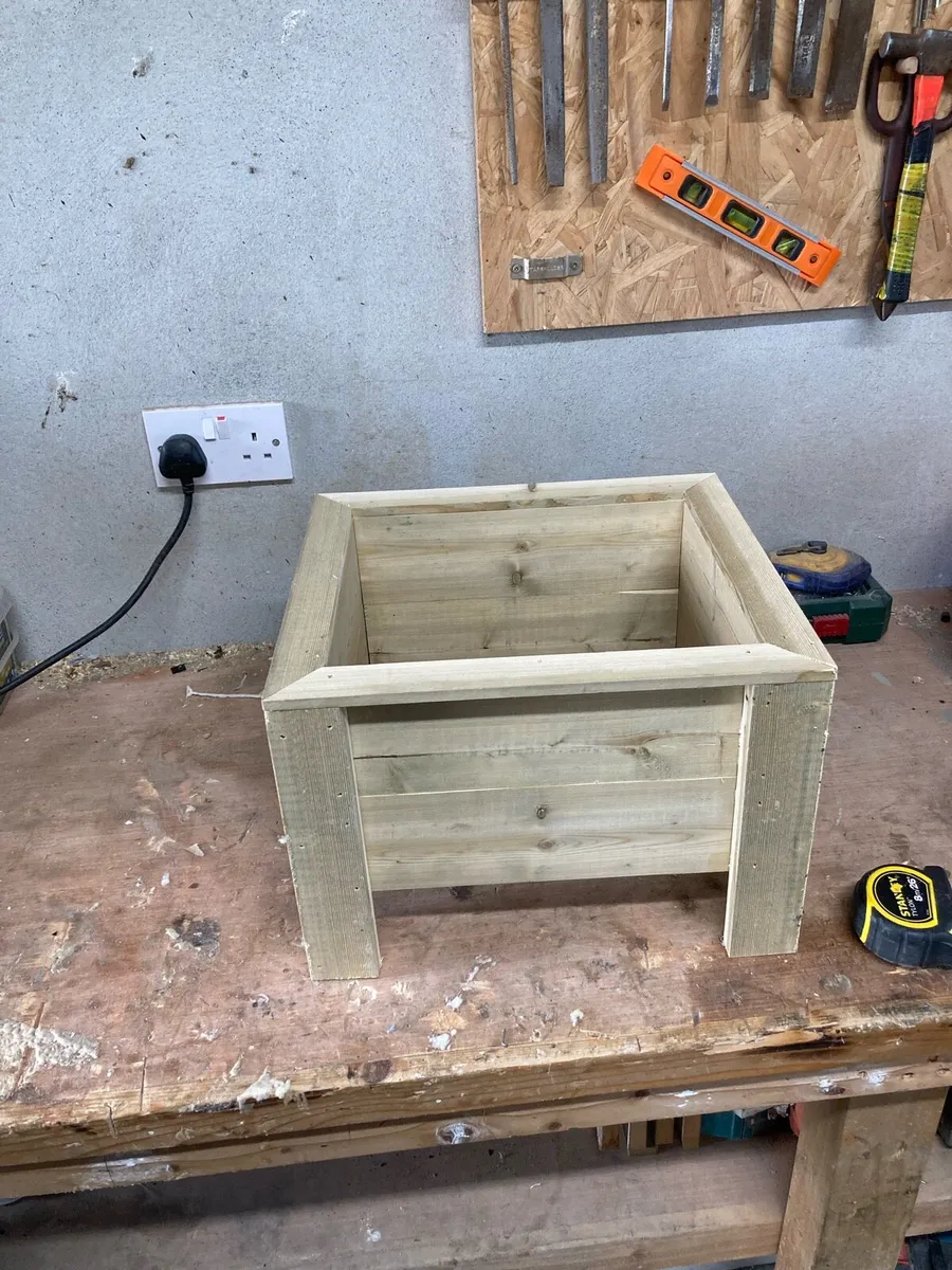 Flower boxes - Image 2