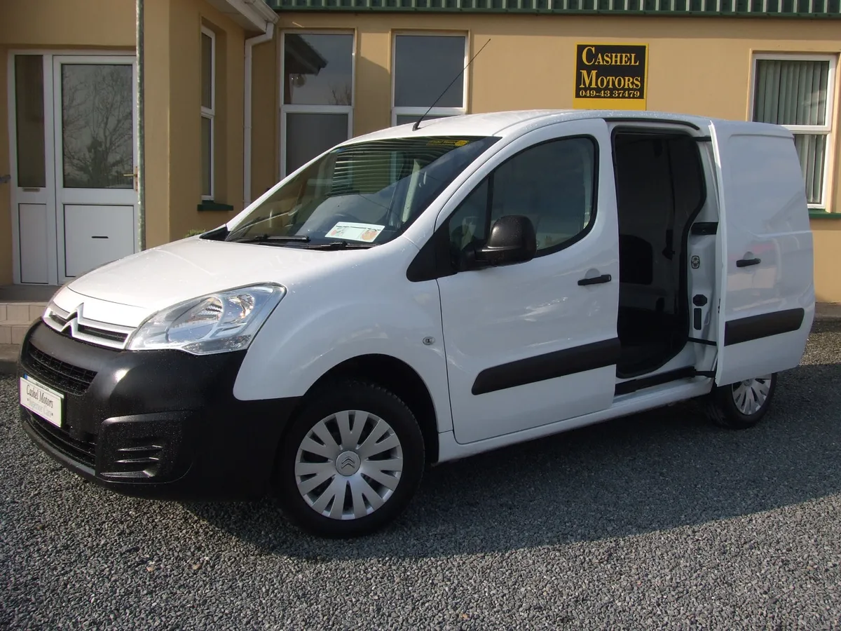 As New Berlingo only 61k New CVRT 3 seats - Image 1