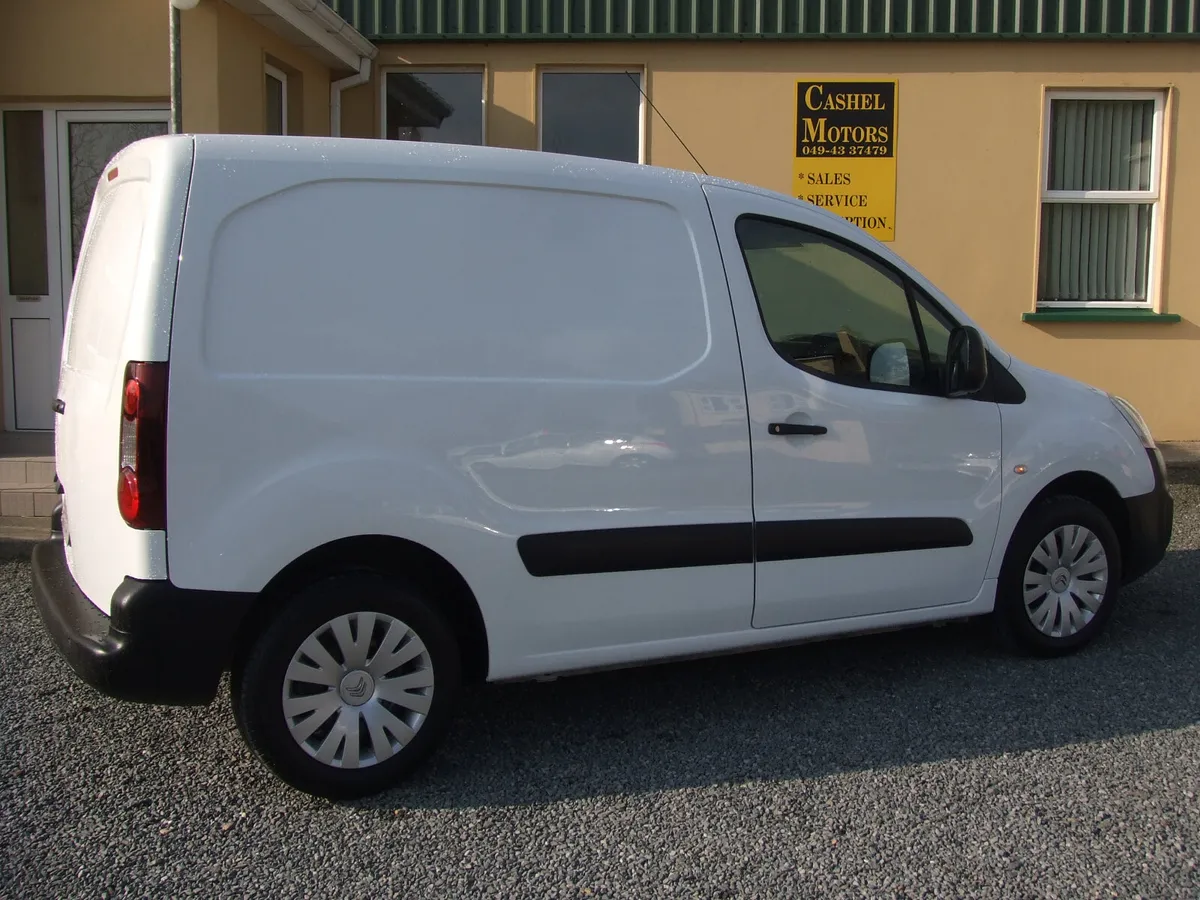As New Berlingo only 61k New CVRT 3 seats - Image 4