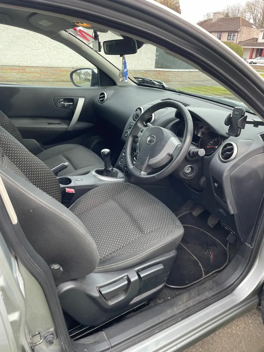 Nissan Qashqai 2008 - Image 4