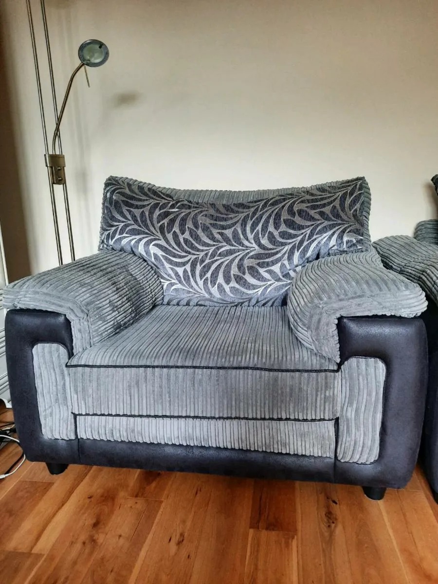 L Shaped Couch - Image 4