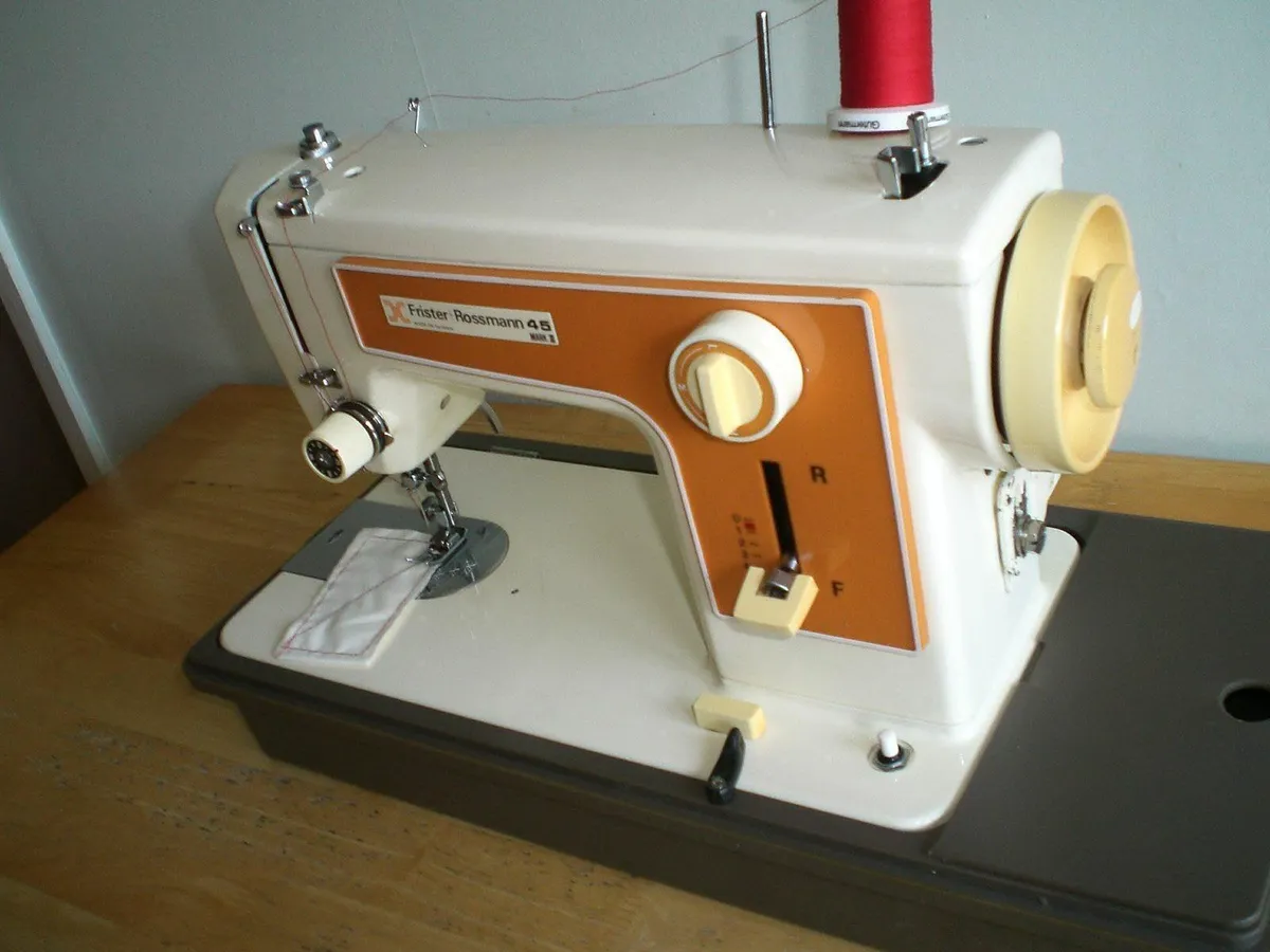 Frister&Rossman Sewing Machine Metal Body / Japan. - Image 2