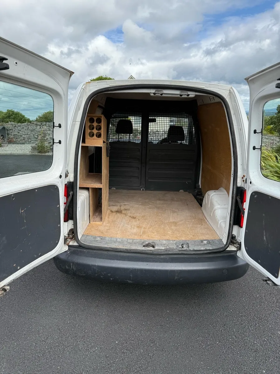 VW Caddy - Image 4