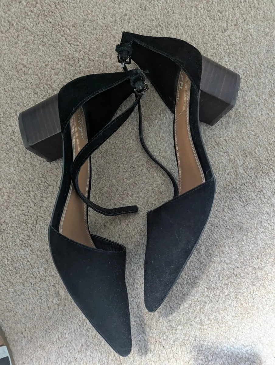 Shoes - Image 3