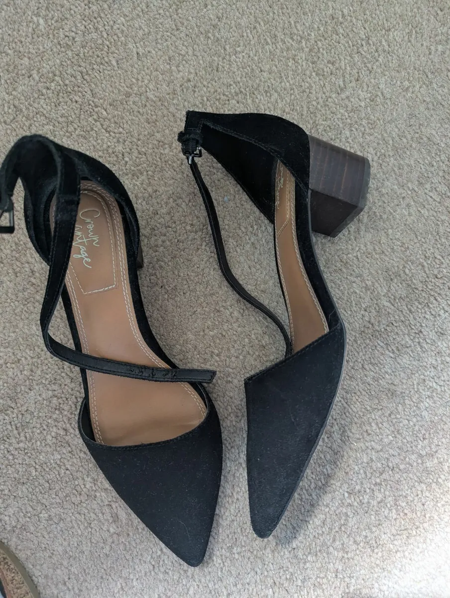 Shoes - Image 4