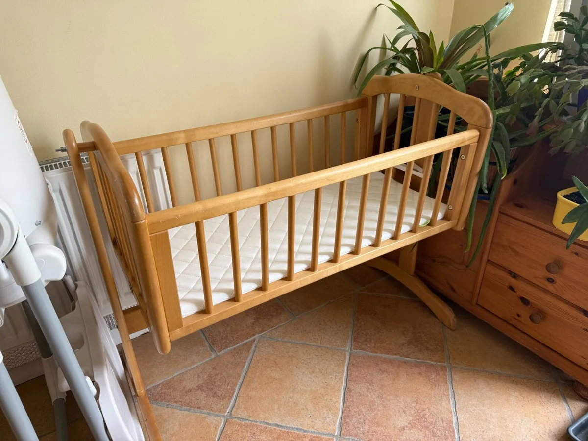 Crib - Image 2