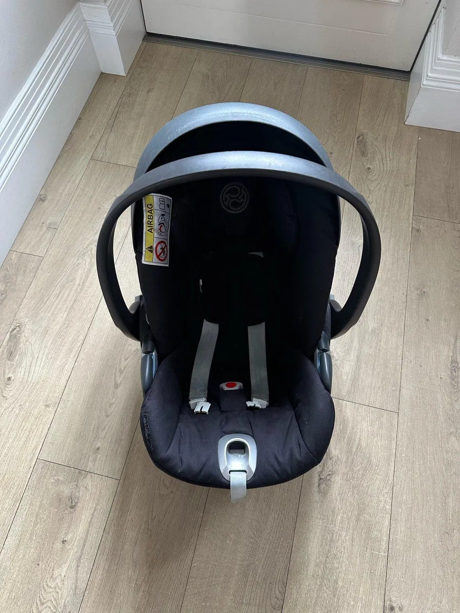 Cybex cloud baby car seat - Image 1