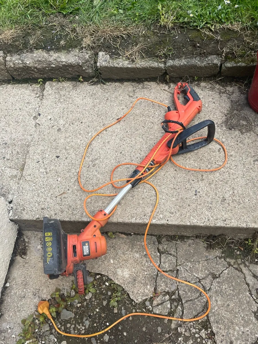 Black&Decker 550W Grass Strimmer - Image 2