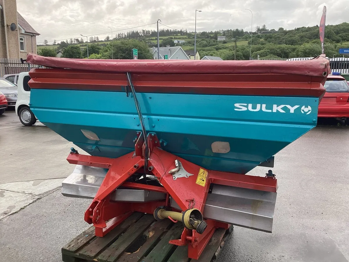 SULKY 3 TON FERTILISER SPREADER VERY CLEAN SPRE - Image 1