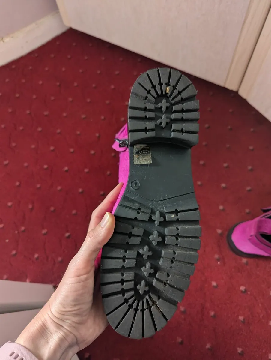 Boots - Image 3