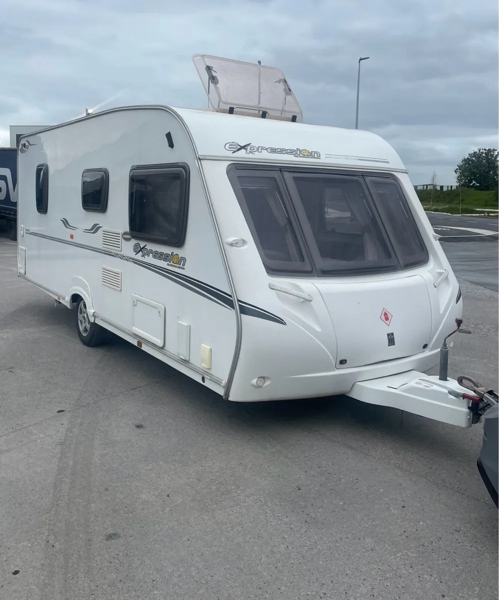 2010 Abbey 4/5 berth fixed bed & remote mover - Image 2