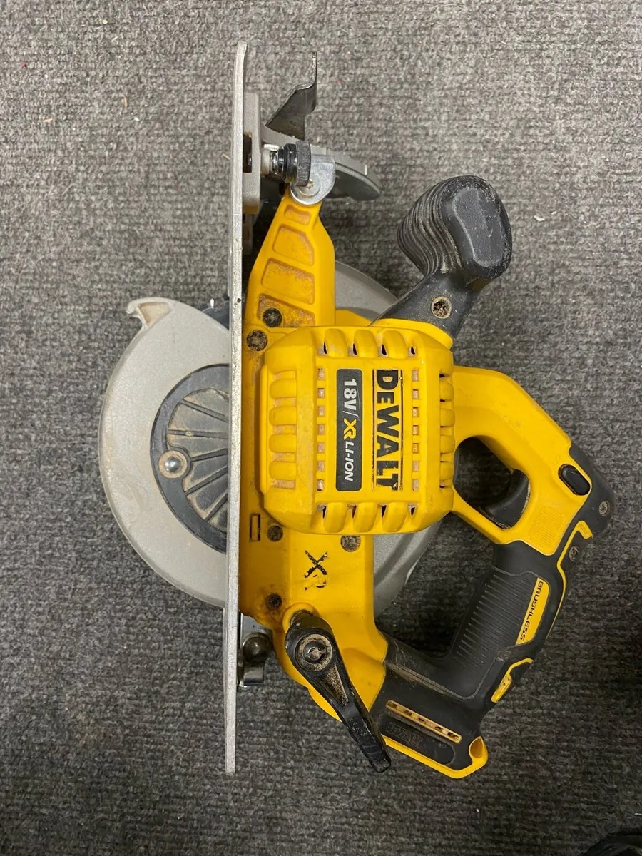Dewalt Circular Saw DCS570 - Image 2