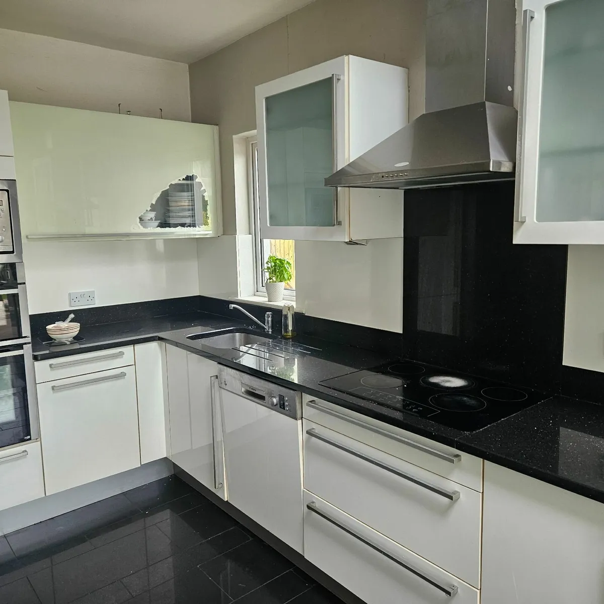 Kitchen - Image 4