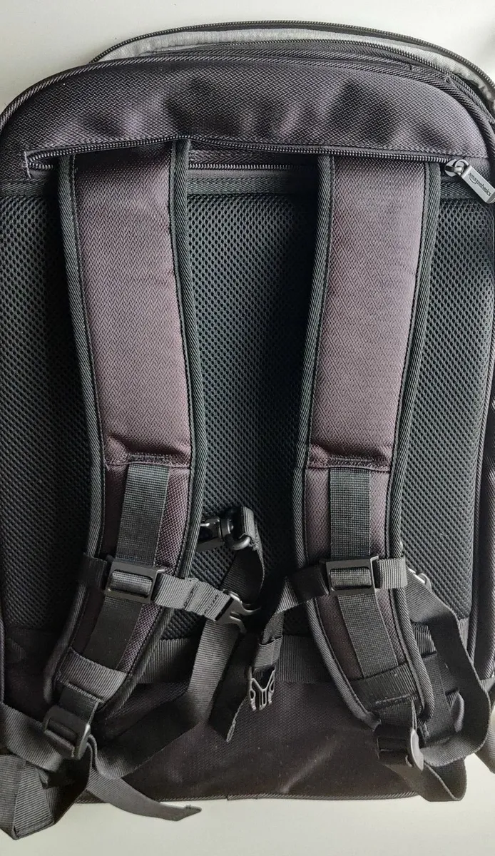 Amazon Basics 45L Travel Backpacks – Like New - Image 2