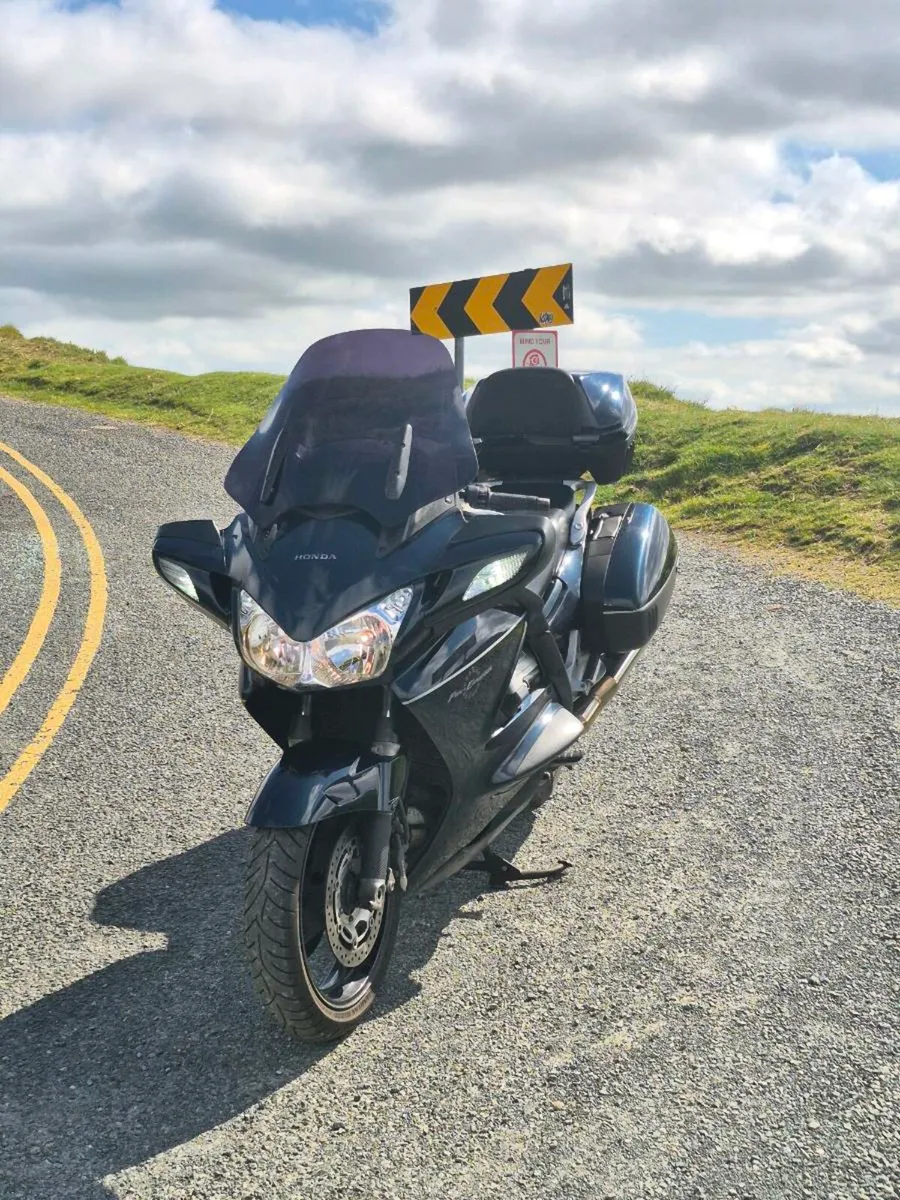 Honda ST1300 - Image 2