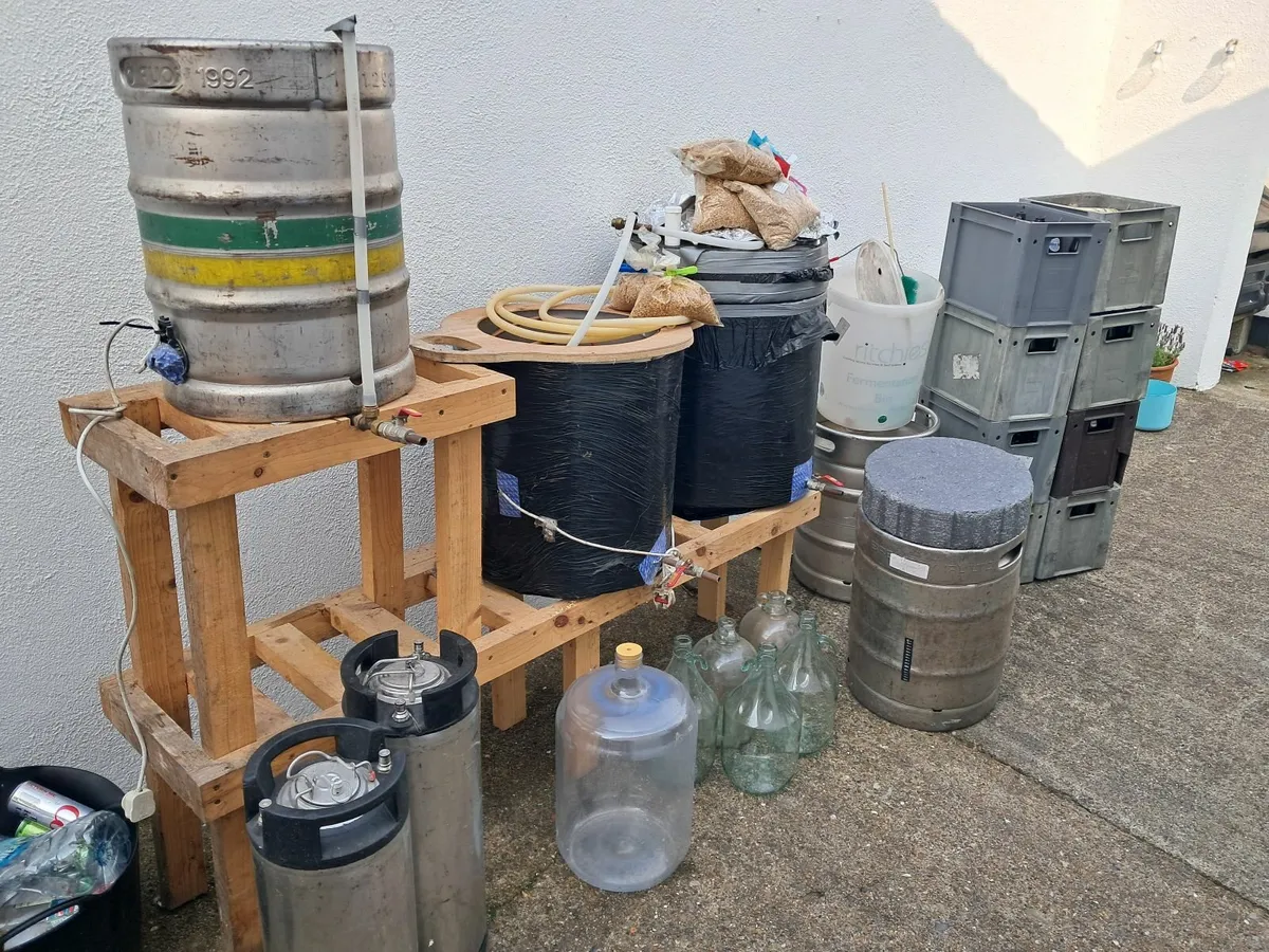 Home brewing equipment - Image 1
