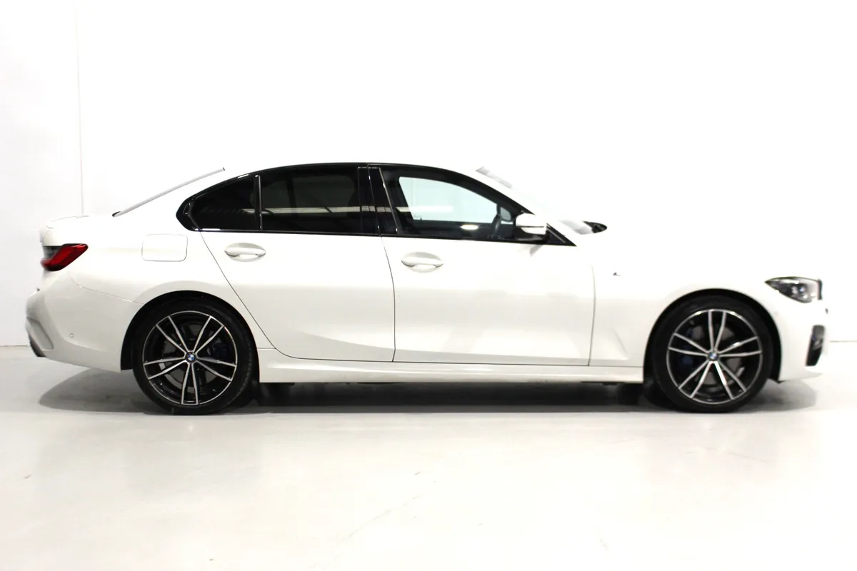 2021 BMW 3-Series 330E M Sport - High Spec - Image 4
