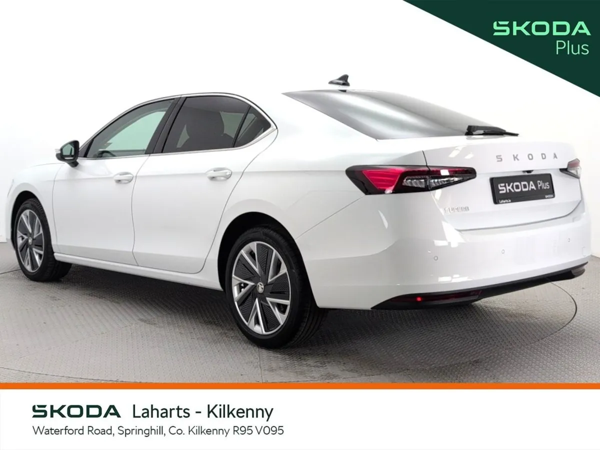 Skoda Superb Selection 2.0tdi 150HP DSG - Image 4