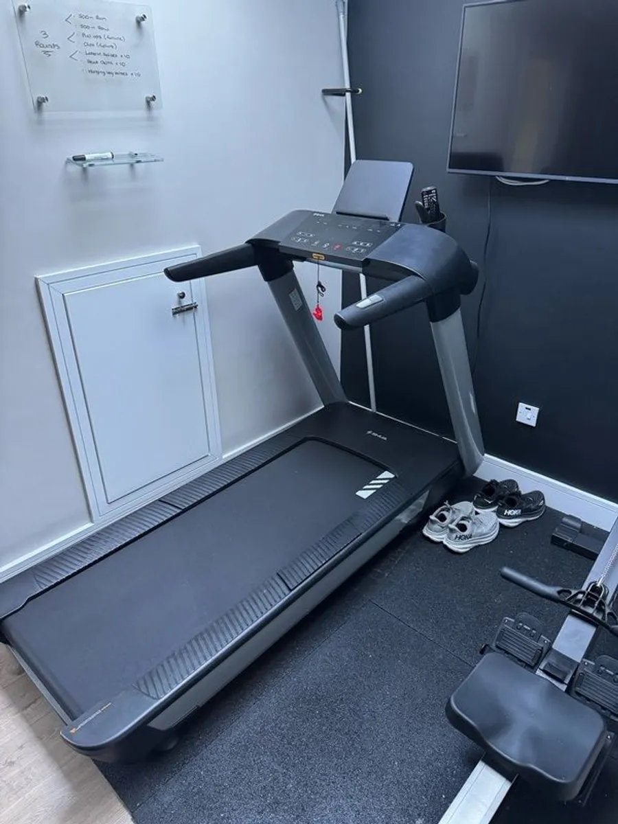 SHUA T8700 Treadmill (Almost New) - Image 2