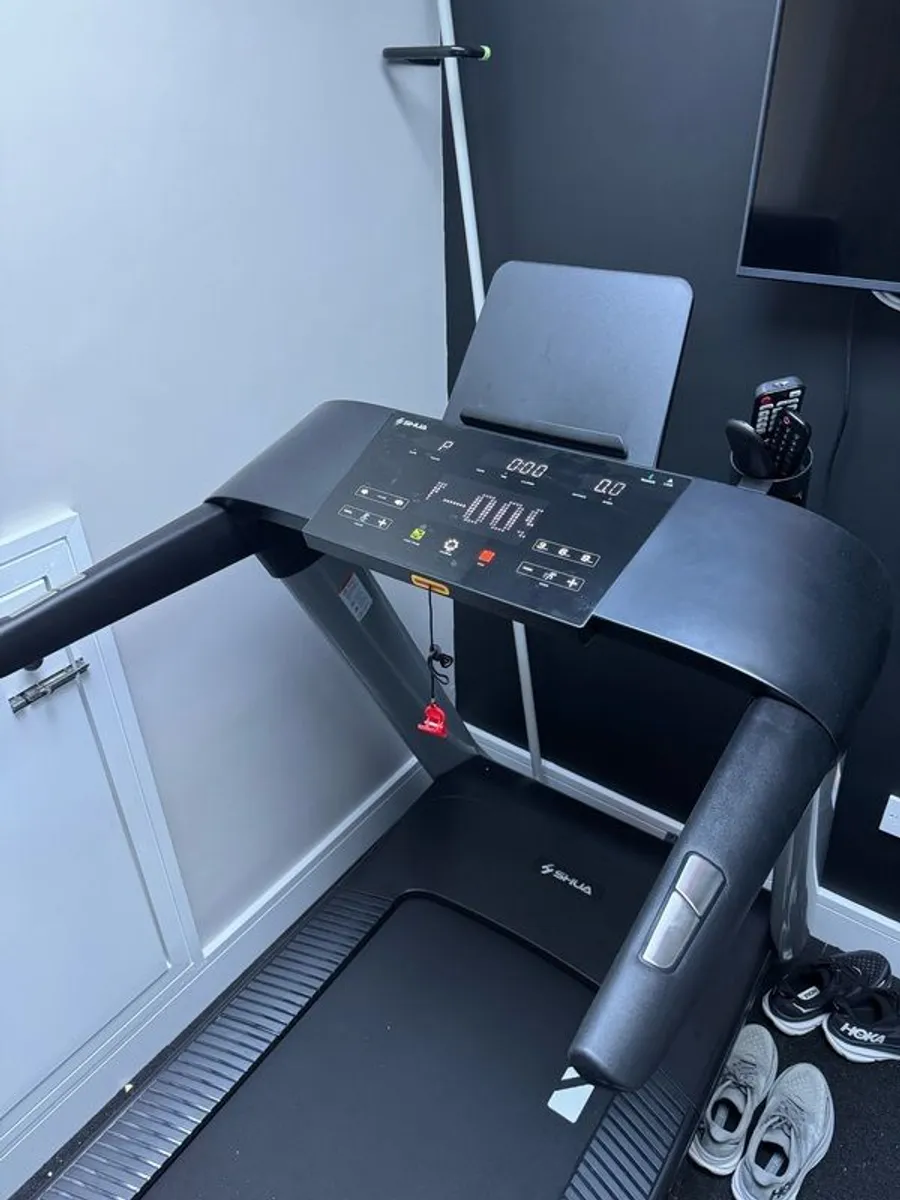SHUA T8700 Treadmill (Almost New) - Image 3