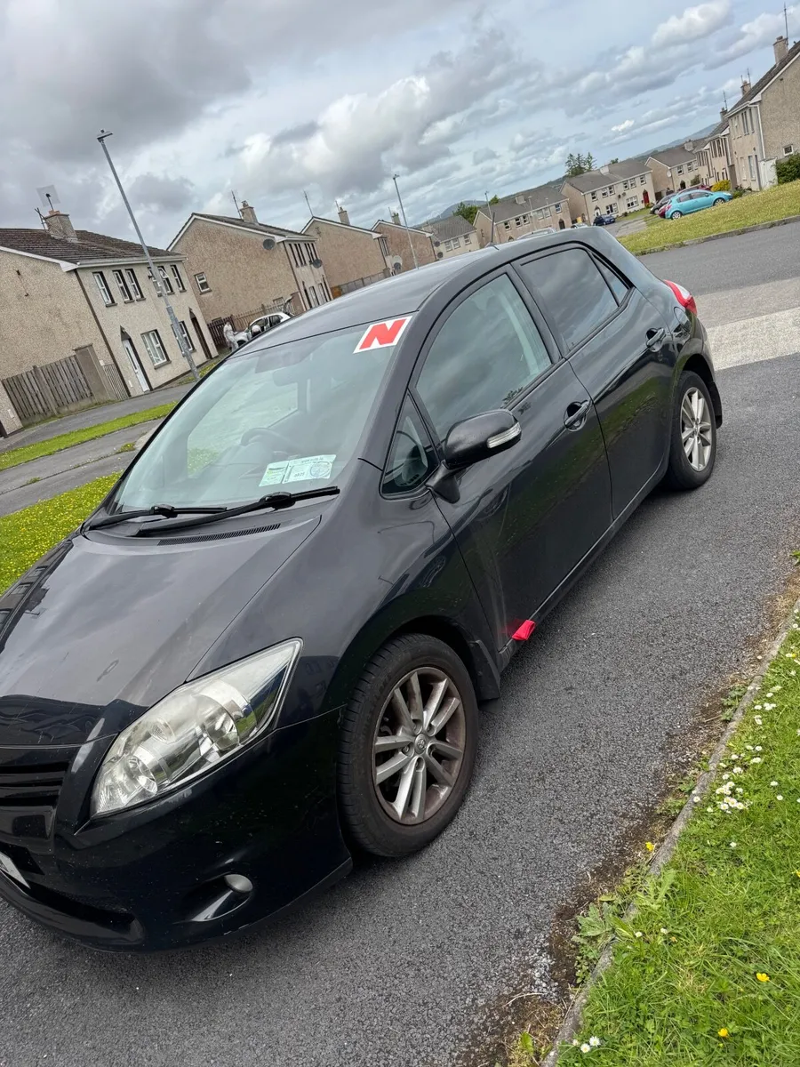 Toyota Auris 2011 - Image 3