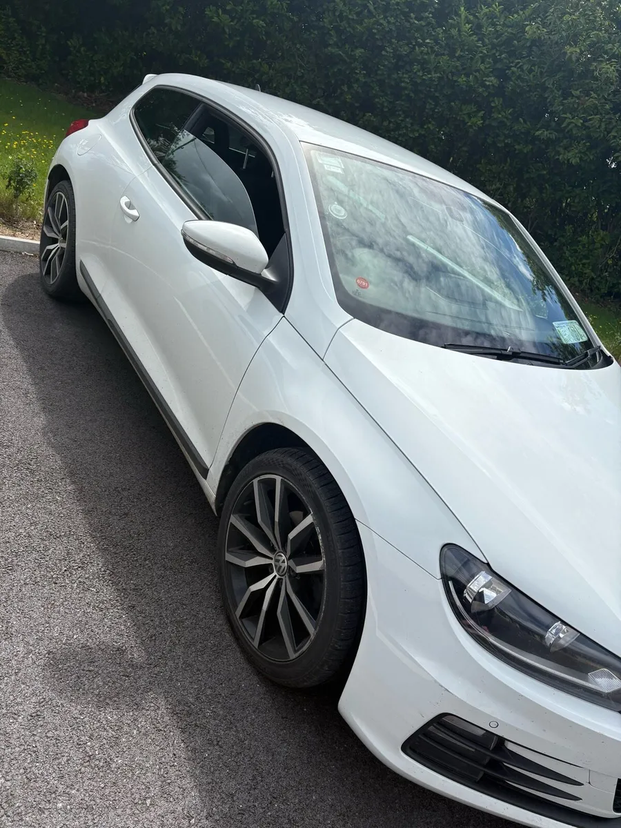 Car - Image 1