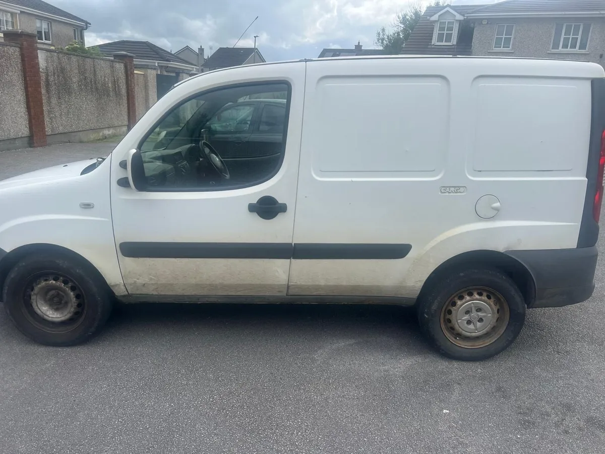 Fiat DOBLO - Image 2