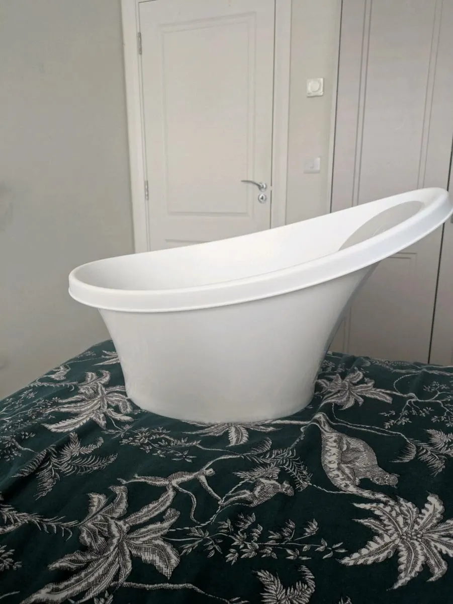 Snuggle bathtub - Image 1