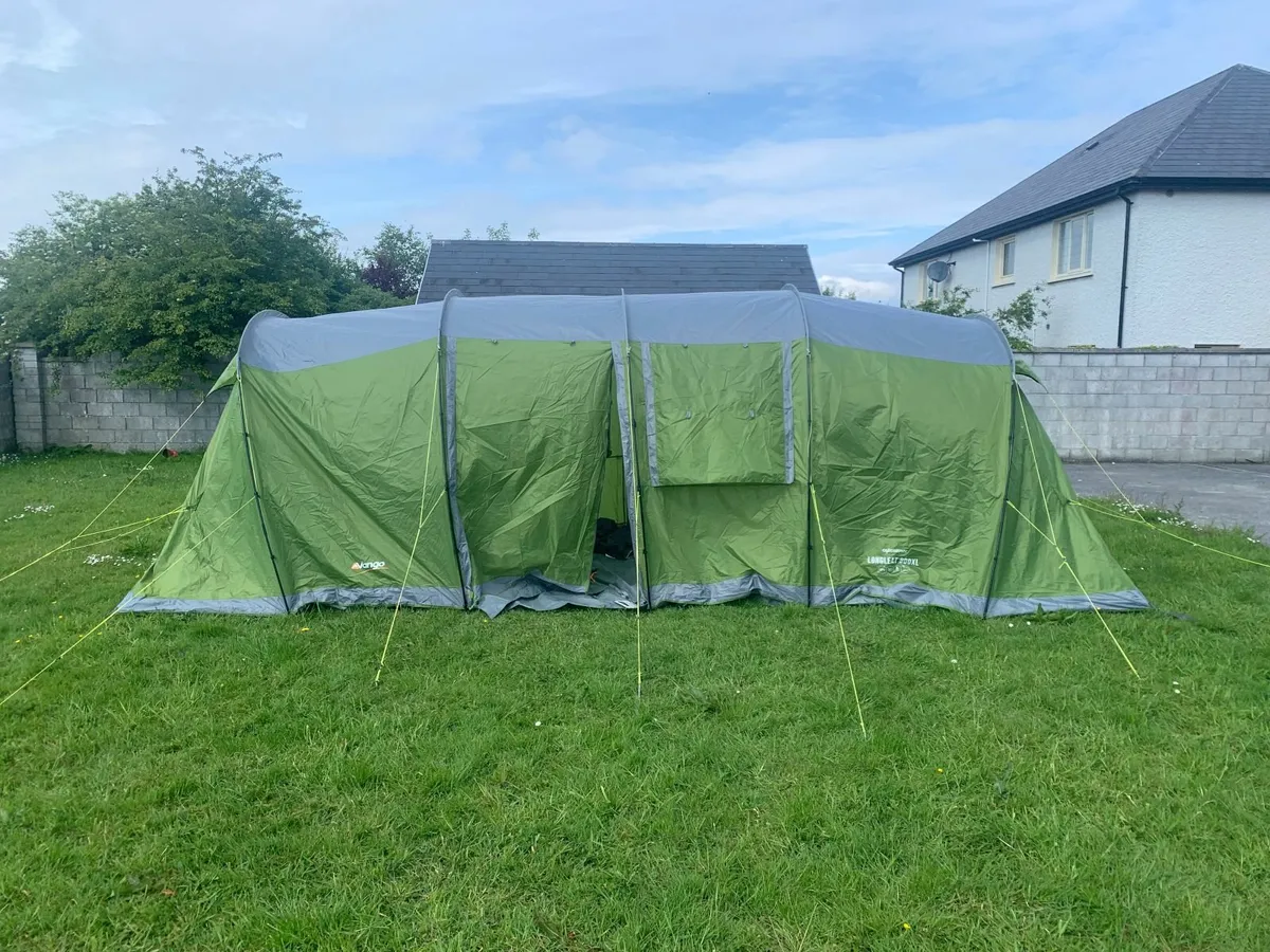800 XL Longleat 8 man tent - Image 1