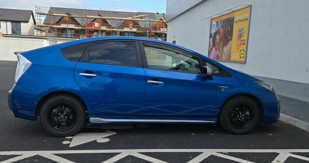 Toyota Prius 2014 - Image 3