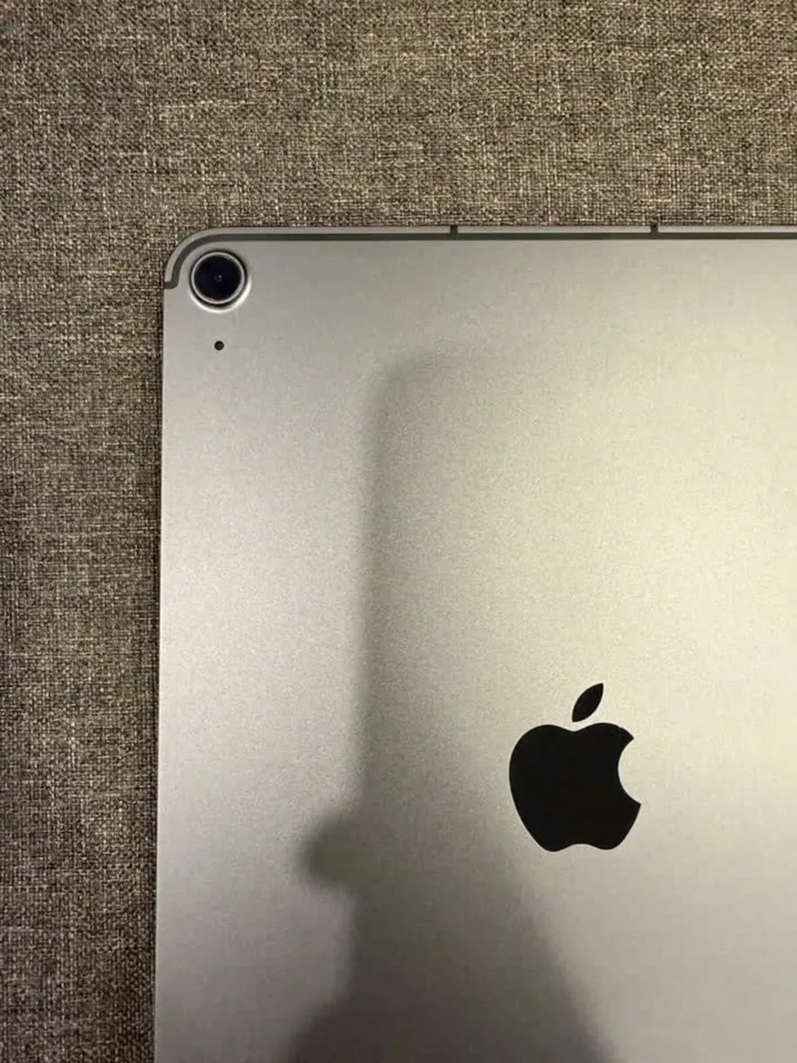 Apple iPad Air 5th Gen – 256GB - Image 3
