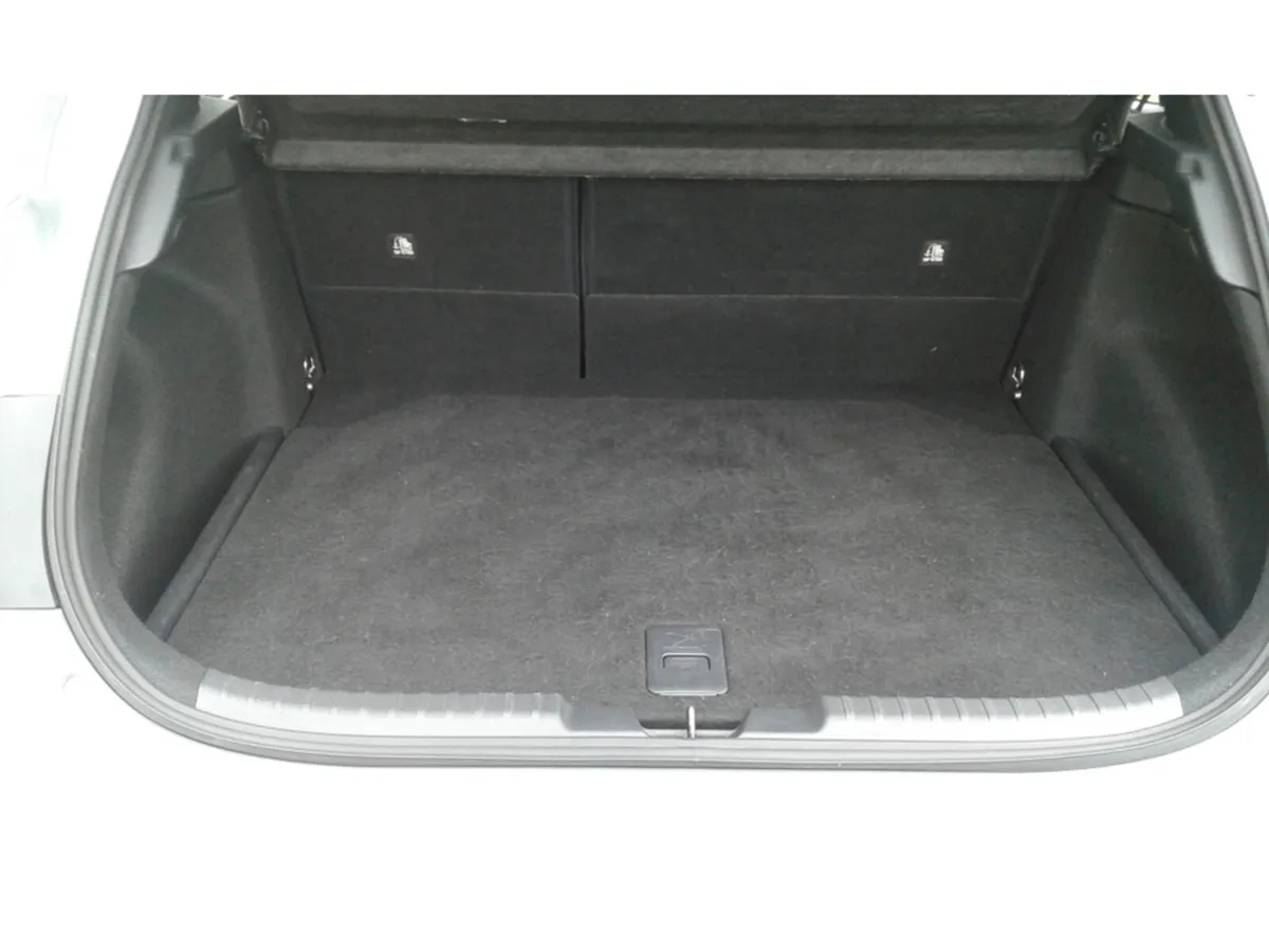 Toyota Corolla ICON HEV CVT - Image 2